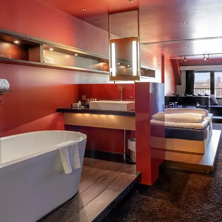 First Grims Grenka Hotel