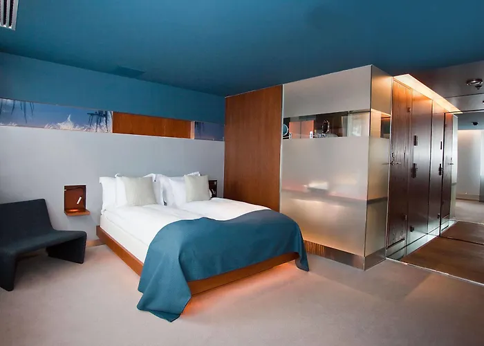 Hotell First Grims Grenka