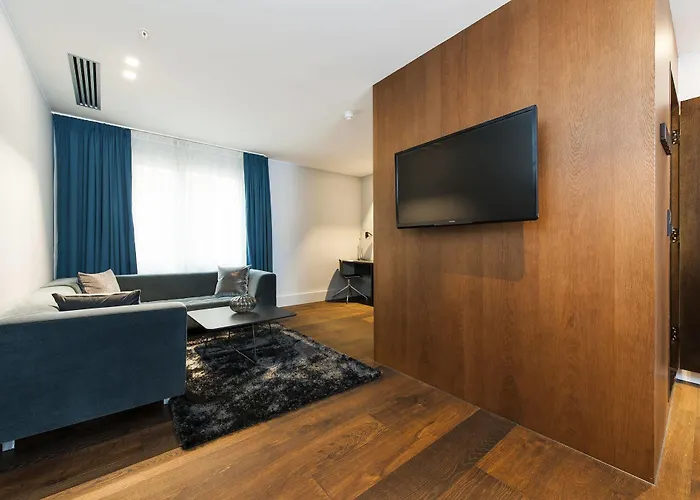 First Grims Grenka Hotell Oslo