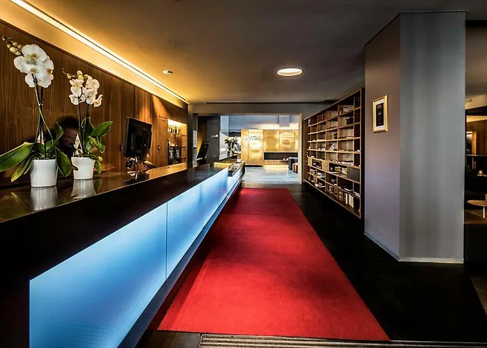 First Grims Grenka Hotell 4*