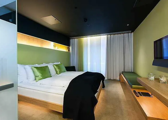 Hotell First Grims Grenka 4*