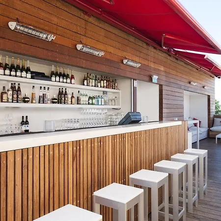 First Grims Grenka Hotell 4*