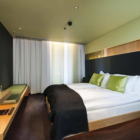 Hotell First Grims Grenka 4*