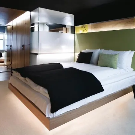 Hotel First Grims Grenka